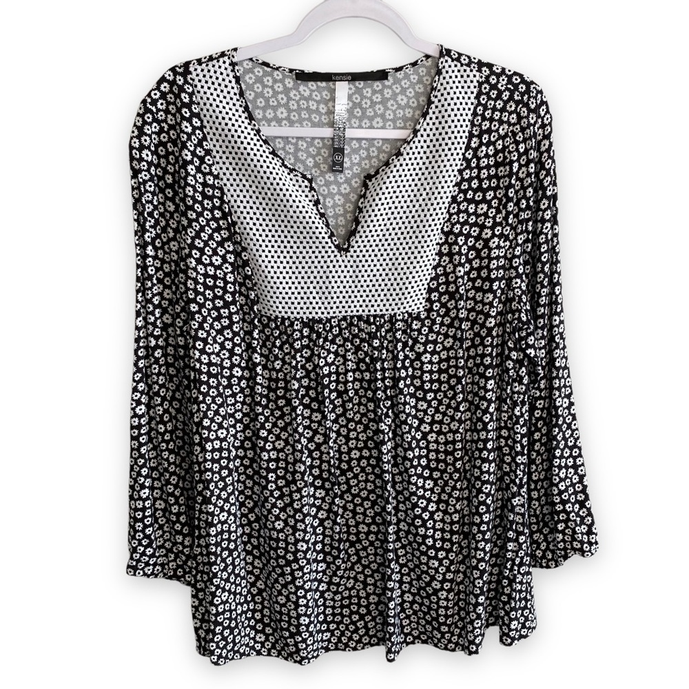 Kensie - Black & White Sunflower Print Smock Top - Size XL